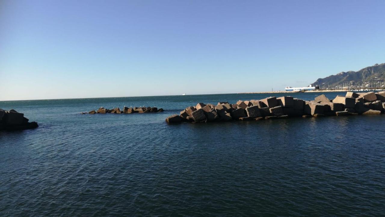 V I P Suites Cielo Stellato On Concordia Sea Salerno Exterior photo
